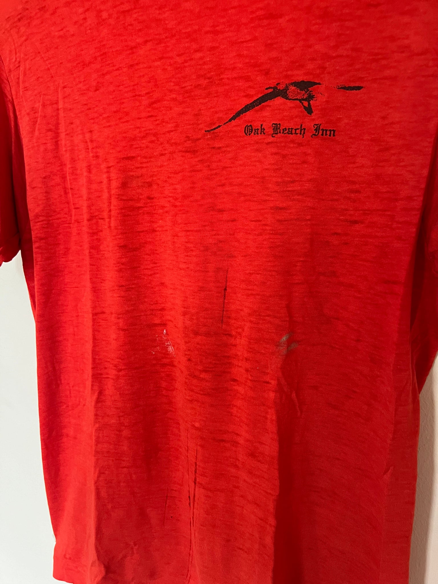 VINTAGE OAK BEACH INN THIN TEE